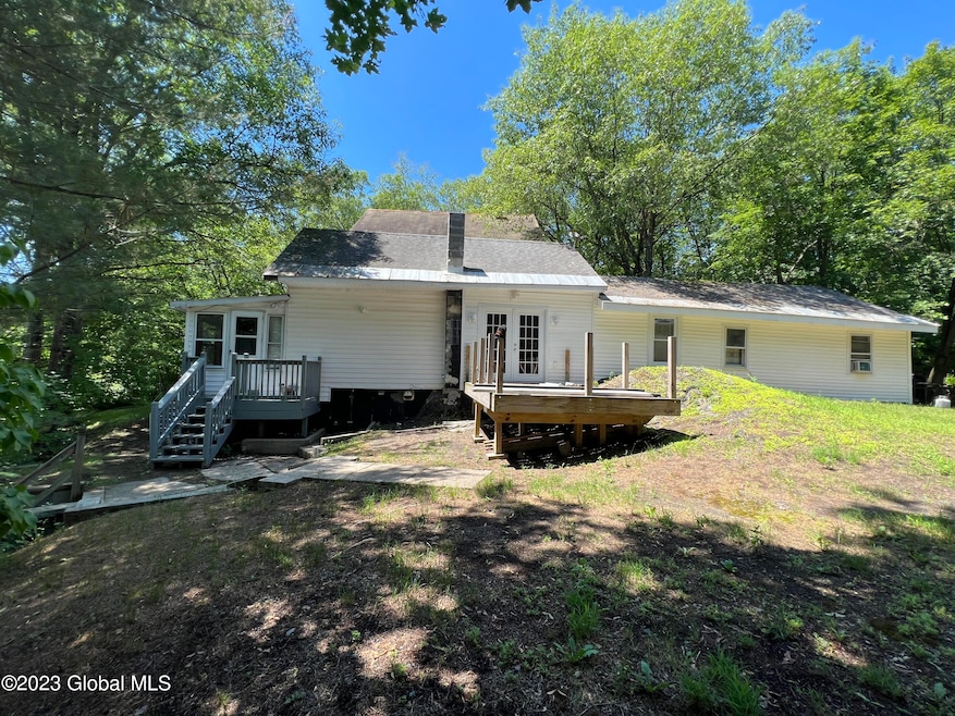 404 Lansing Ave, Troy, NY 12182 - photo 1