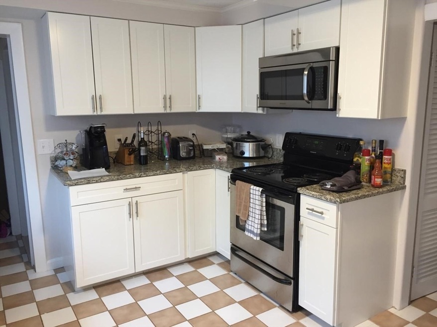 40 Hamilton St unit 1, Medford, MA 02155 - photo 1