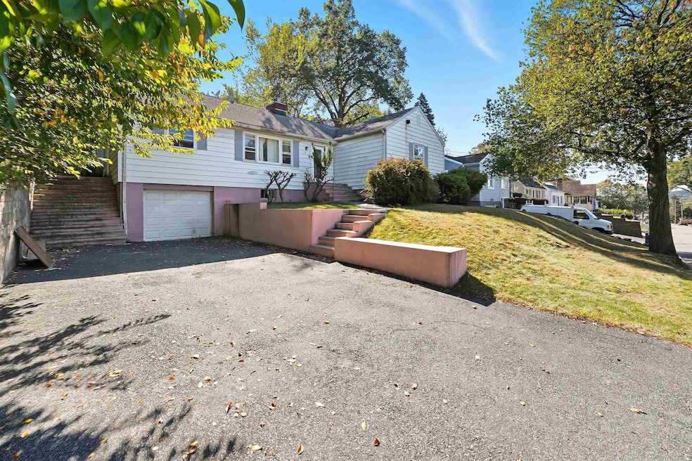 34 Fitzrandolph Rd, West Orange, NJ 07052 - photo 1