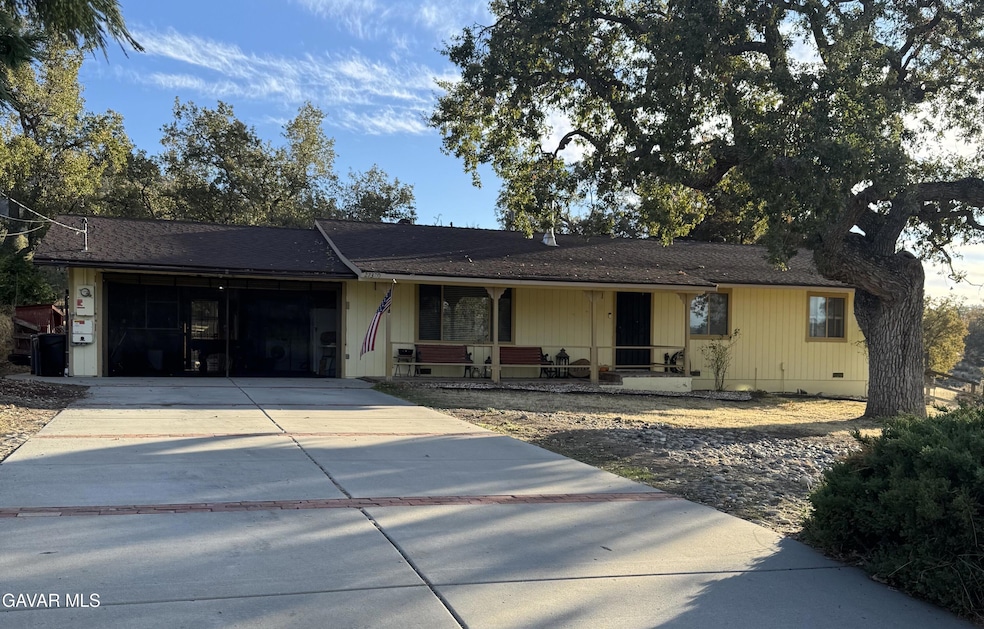 27320 War Admiral Ct, Tehachapi, CA 93561 - photo 1