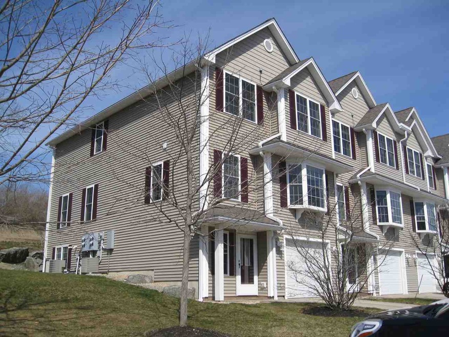 67 Magnolia Ln, Newmarket, NH 03857 - photo 1