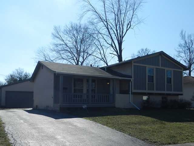 1661 Hansen Ave, Columbus, OH 43224 - photo 1