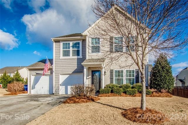 1421 Commonwealth Ave, Statesville, NC 28677 - photo 1