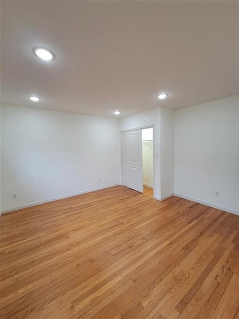 796 Fairview Ln unit 1, Cliffside Park, NJ 07010 - photo 1