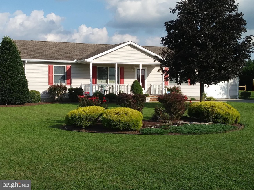 398 Purple Finch Ln, Milford, DE 19963 - photo 1