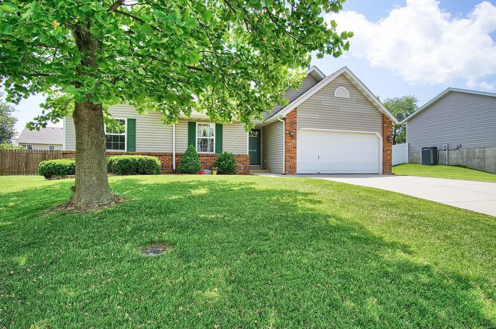 2409 Copper Creek Rd, Maryville, IL 62062 - photo 1