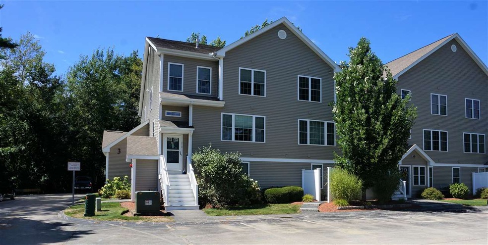 2 bedroom 2 bath garden-style unit