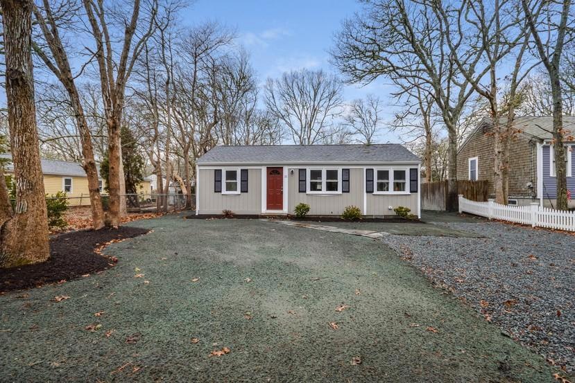 21 Circuit Rd E, West Yarmouth, MA 02673 - photo 1