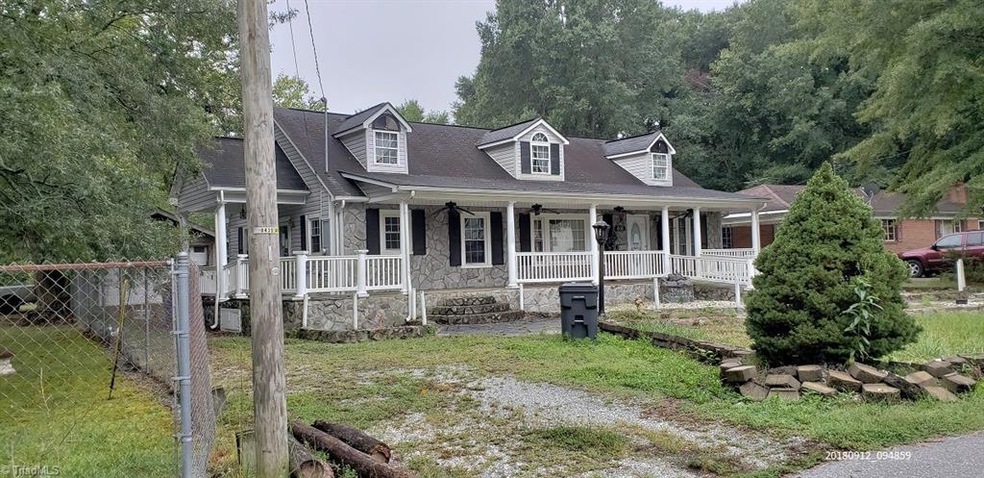 608 Siler St, Siler City, NC 27344 - photo 1