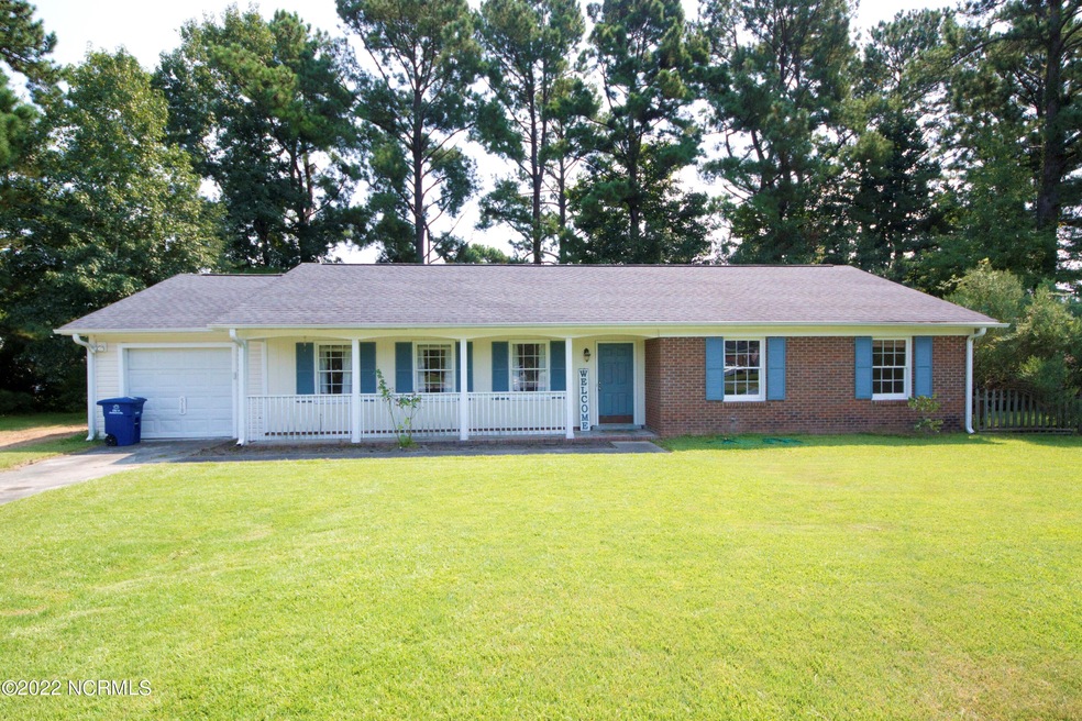 518 E Springhill Terrace, Jacksonville, NC 28546 - photo 1