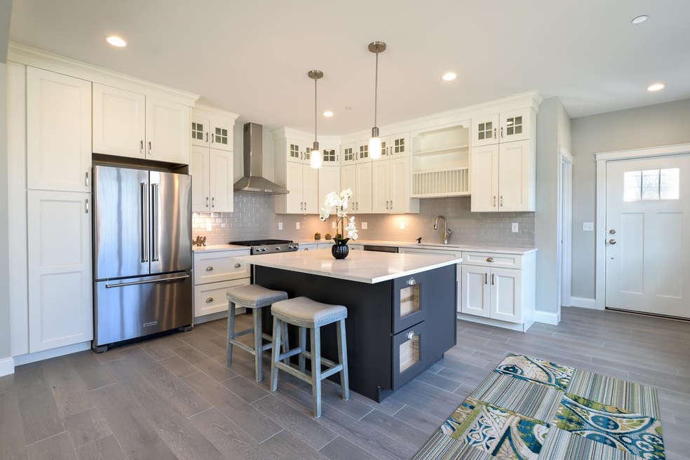 996 Maplewood Ave unit A, Portsmouth, NH 03801 - photo 1