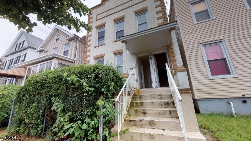 654 Court St, Elizabethport, NJ 07206 - photo 1