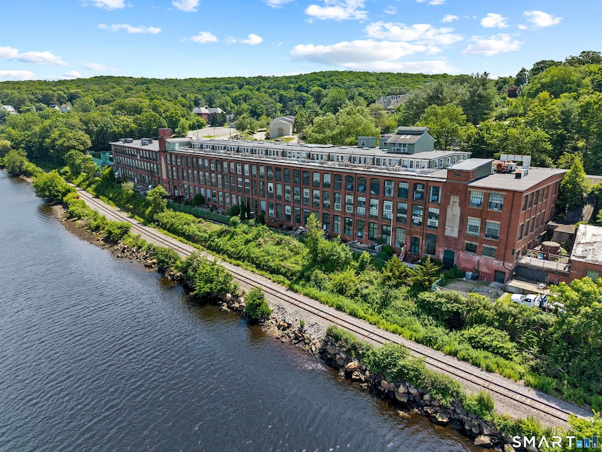 68 Thermos Ave unit 110, Norwich, CT 06360 - photo 1