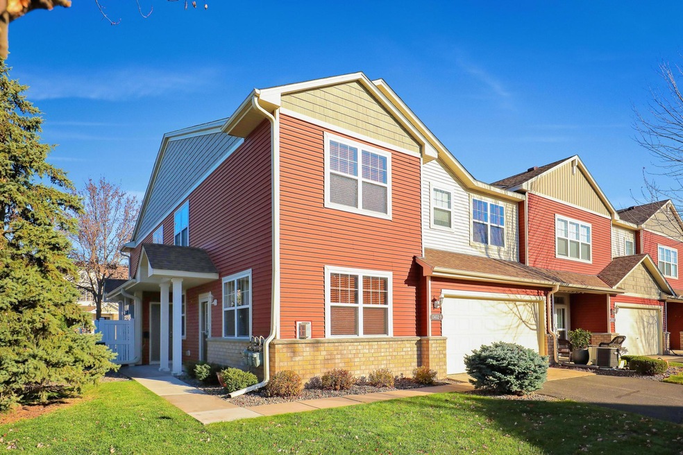 15652 Emerald Dr N unit 9, Hugo, MN 55038 - photo 1