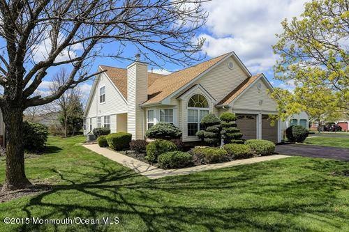 2332 E Ashfield Ct, Toms River, NJ 08755 - photo 1