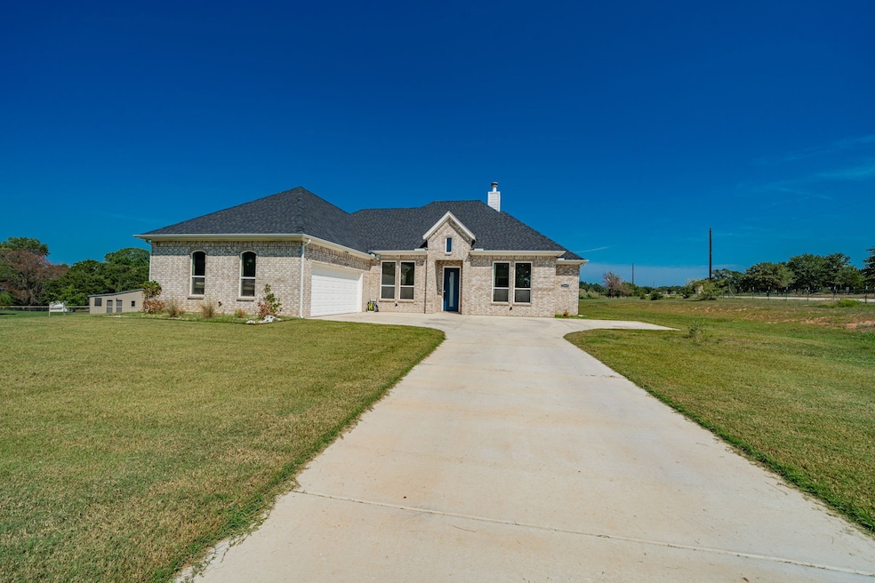 2000 Sweet Springs Rd, Weatherford, TX 76088 - photo 1