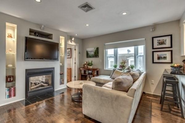 141 O St unit 3, Boston, MA 02127 - photo 1