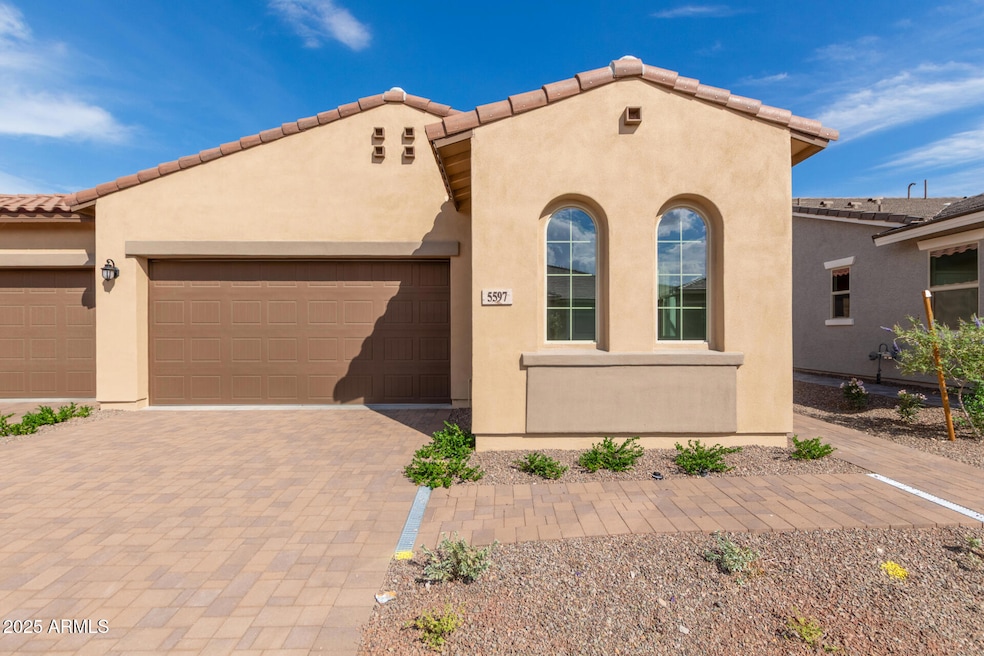 5597 N 205th Ln, Buckeye, AZ 85396 - photo 1