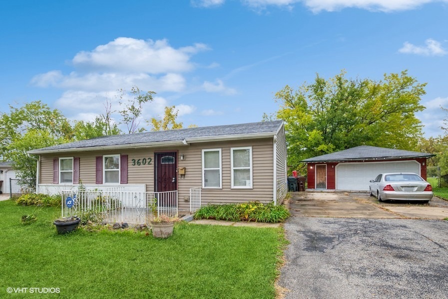 3602 Wellington Ct, Hazel Crest, IL 60429 - photo 1