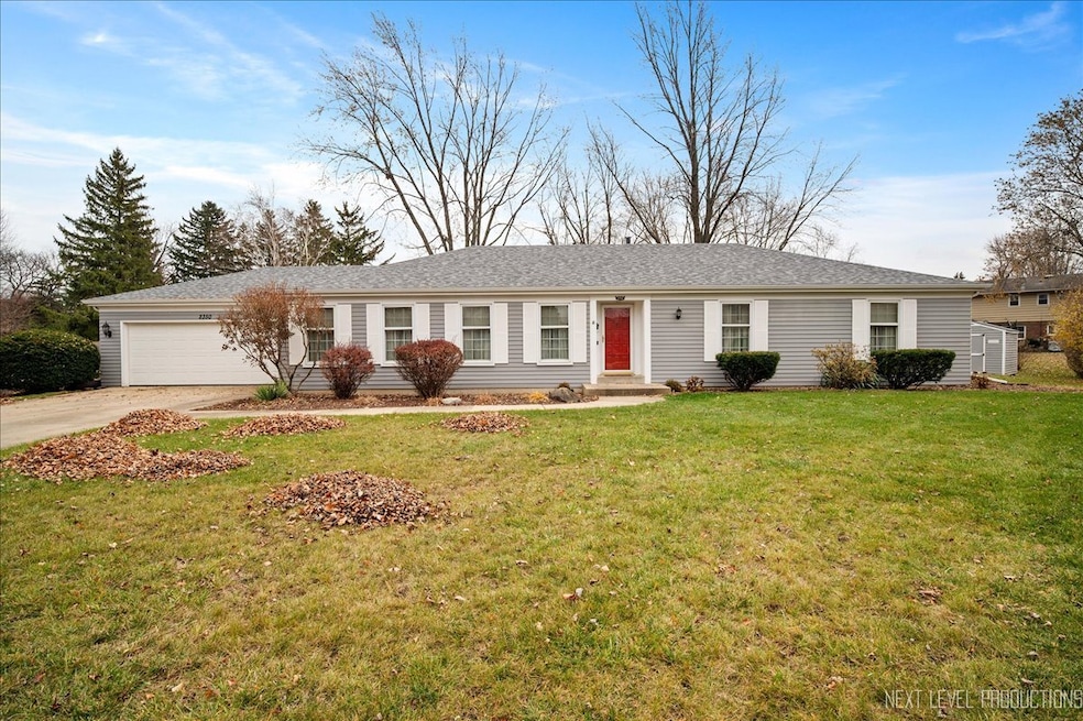 2350 Tanglewood Ct unit 4, Aurora, IL 60506 - photo 1