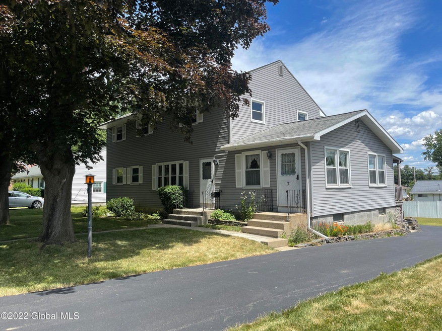 7 Elizabeth St, Latham, NY 12110 - photo 1