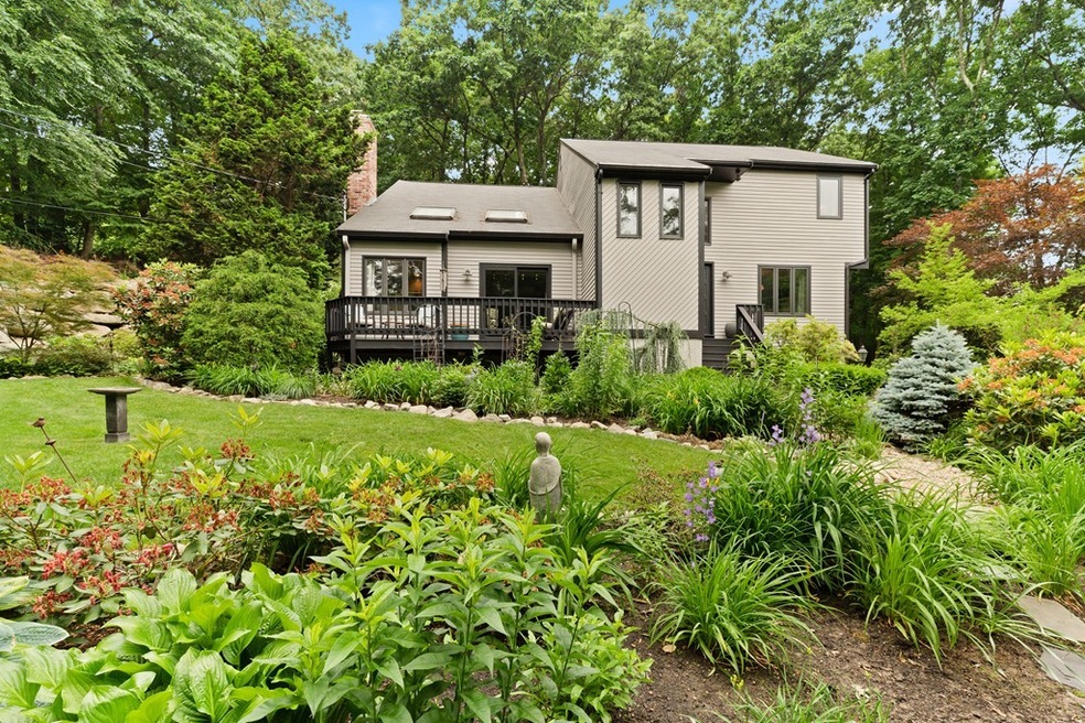 112 Spring St, Hopkinton, MA 01748 - photo 1