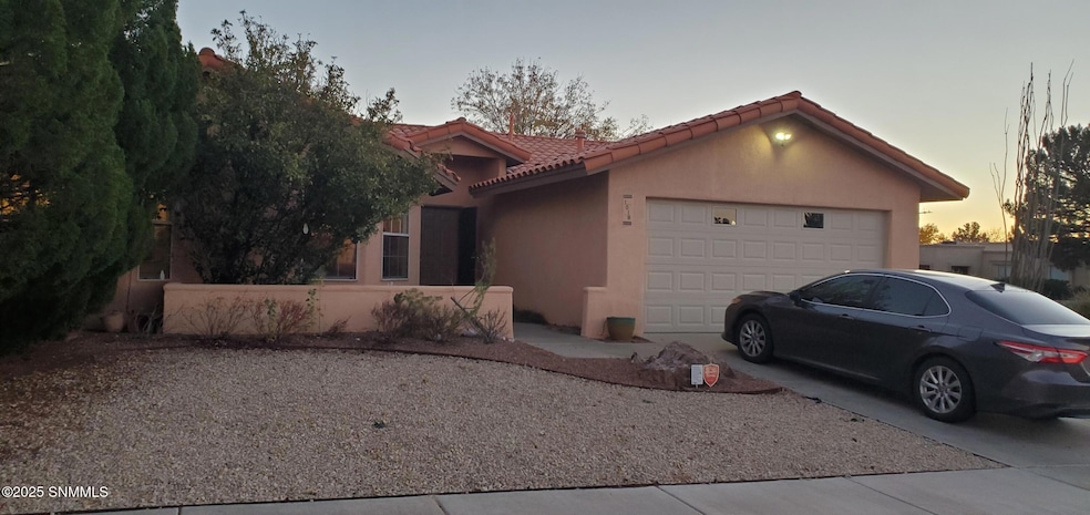 1018 La Plata Dr, Las Cruces, NM 88007 - photo 1
