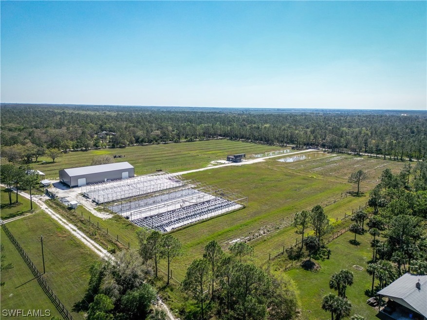 1422 Gate RD, 
Labelle, FL 33935