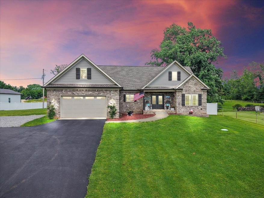 For Sale $525,000 • Co-Listing Agent