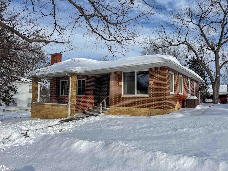 321 1st St NW, Hampton, IA 50441 - photo 1