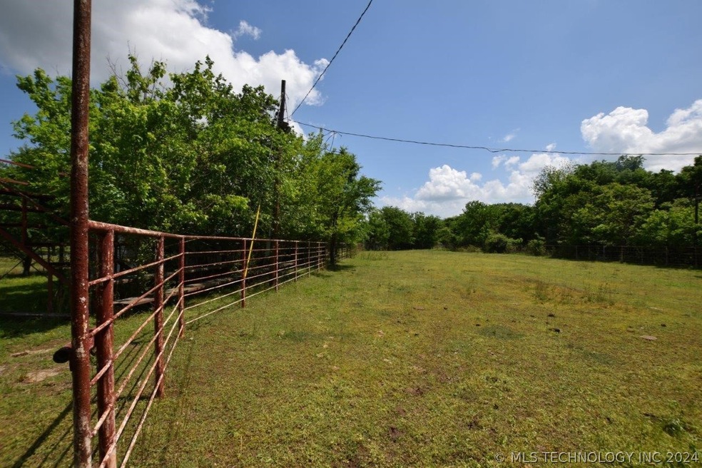 63125 S 4750 Rd, Watts, OK 74964 - photo 1