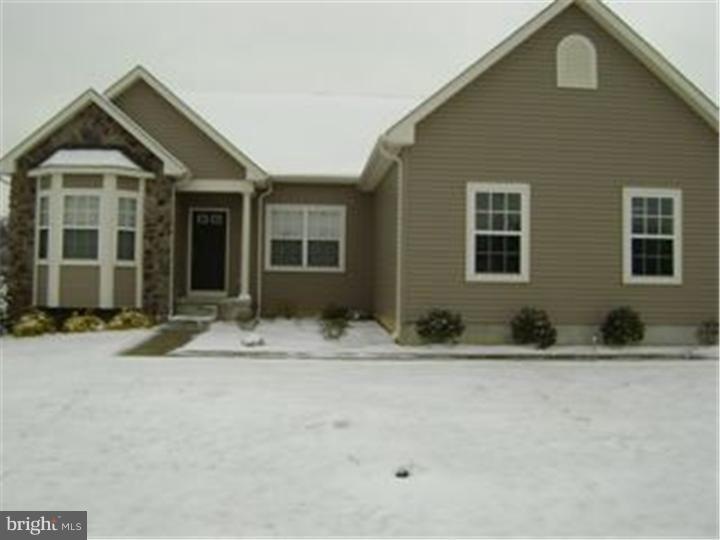 409 Georgetown Rd, Penns Grove, NJ 08069 - photo 1