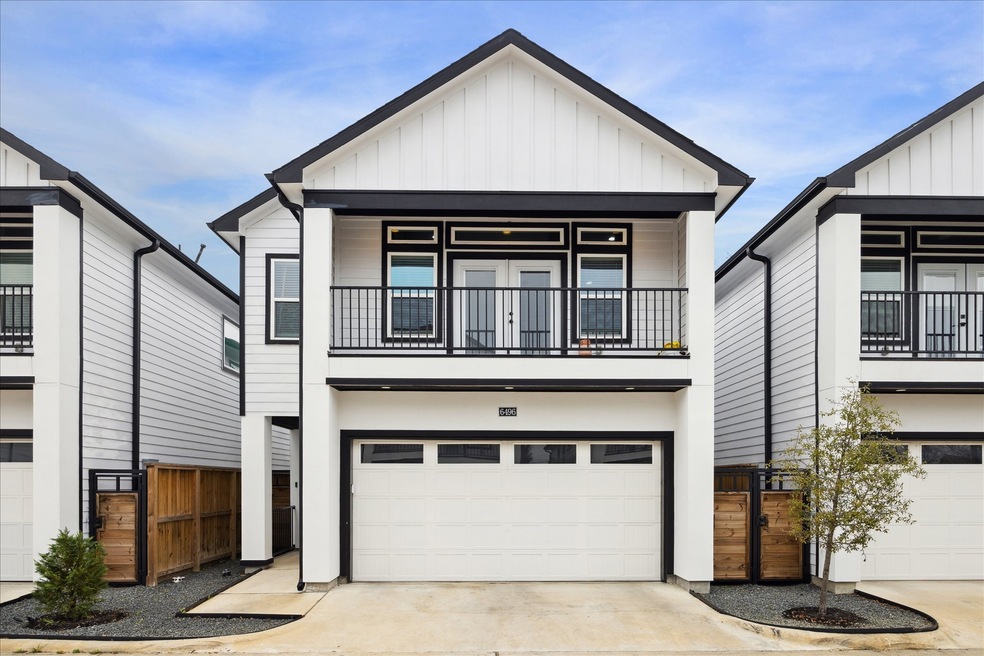 6496 T C Jester Blvd, Houston, TX 77091 - photo 1