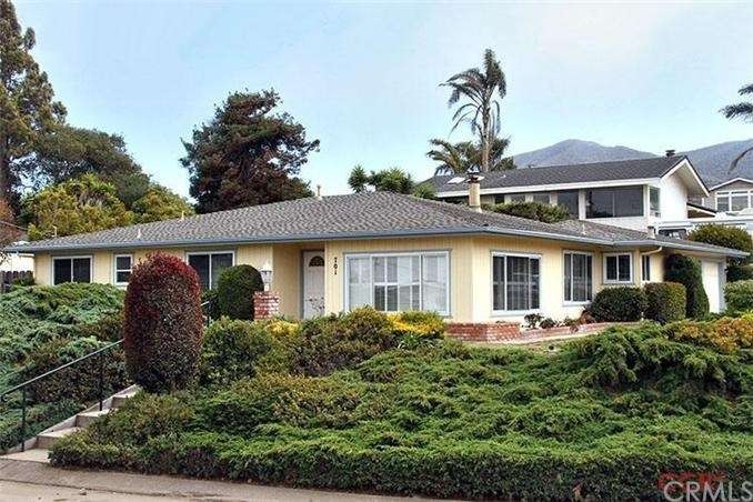 Beautifully, well-maintained home on large corner 