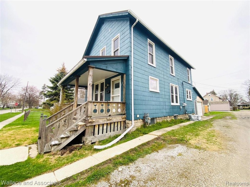 1525 Pine St, Port Huron, MI 48060 - photo 1