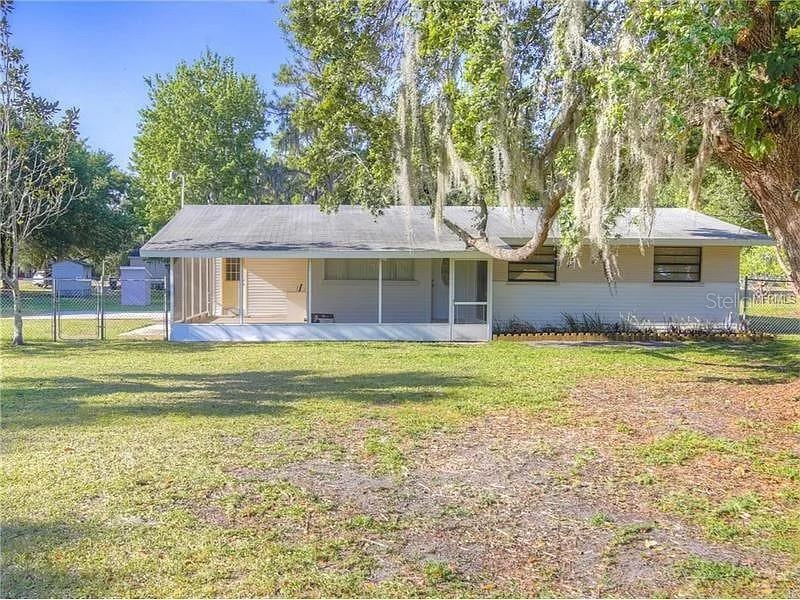 property front, set far back into the land