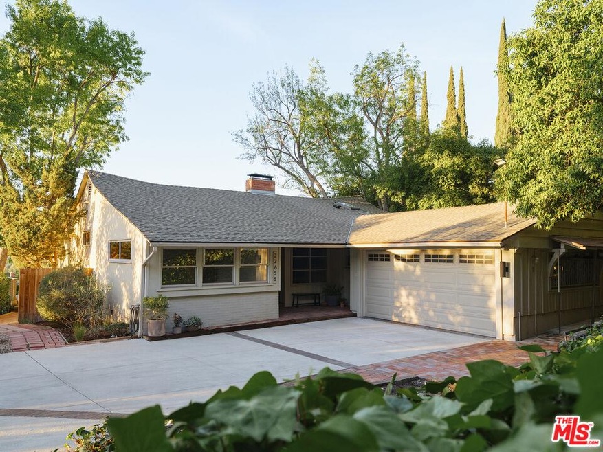 22655 Macfarlane Dr, Woodland Hills, CA 91364 - photo 1