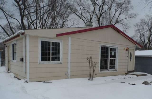 48 Austin Ave, Carpentersville, IL 60110 - photo 1