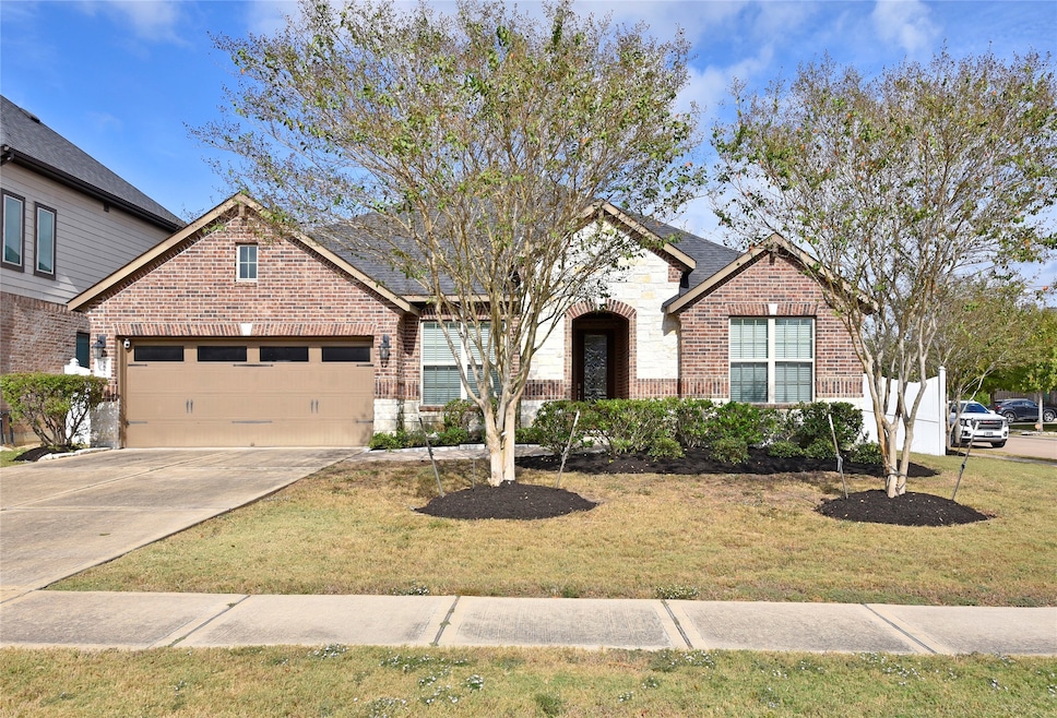 5835 Euclid Loop, Rosenberg, TX 77469 - photo 1