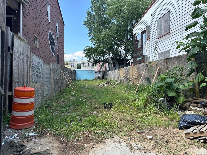 Sold $1,300,000 • Co-Listing Agent