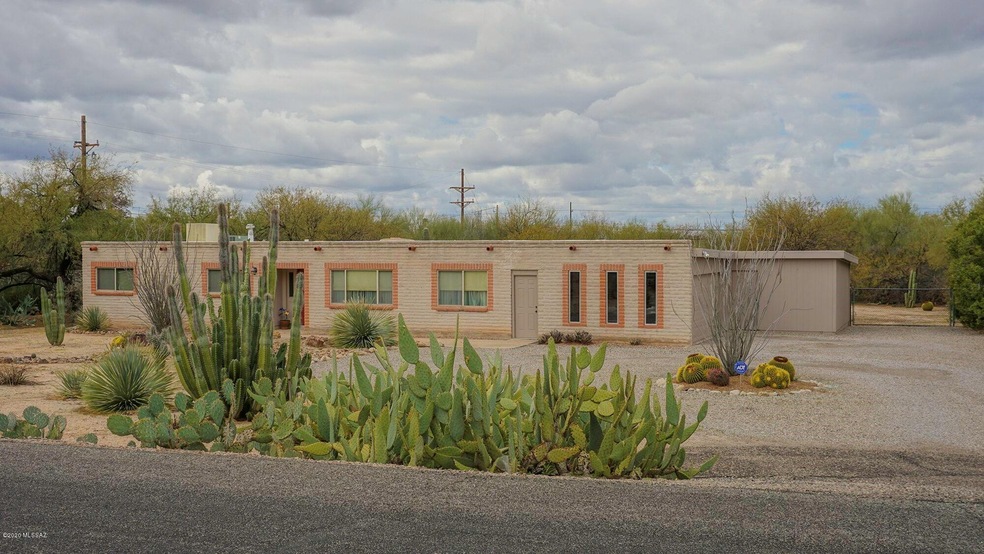 9015 N Overlook Dr, Tucson, AZ 85704 - photo 1