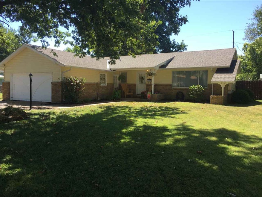 Charming 3 bedroom 1.5 bath house.
