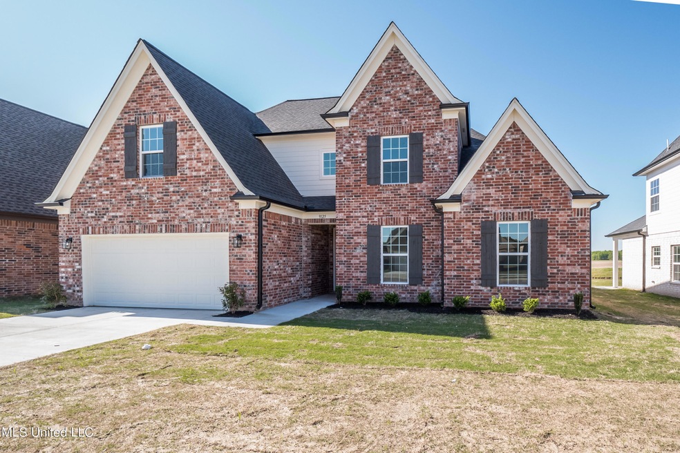 003-9125 Lakeside Cir S-MLS Version