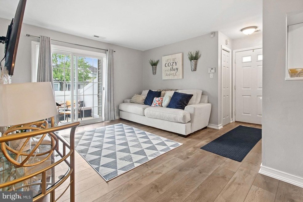 3801A Fenwick Ln unit 3801, Mount Laurel, NJ 08054 - photo 1