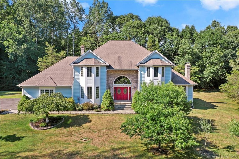 1092 Monroe Turnpike, Monroe, CT 06468 - photo 1