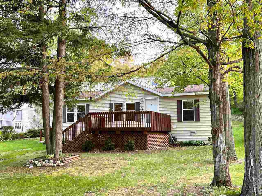 106 Kelsey Dr, Charlevoix, MI 49720 - photo 1
