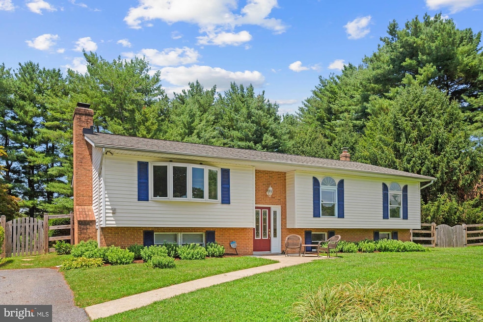 3988 Robin Hood Way, Sykesville, MD 21784 - photo 1