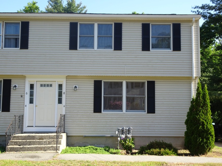 8 Pondover Rd unit 8, Billerica, MA 01821 - photo 1
