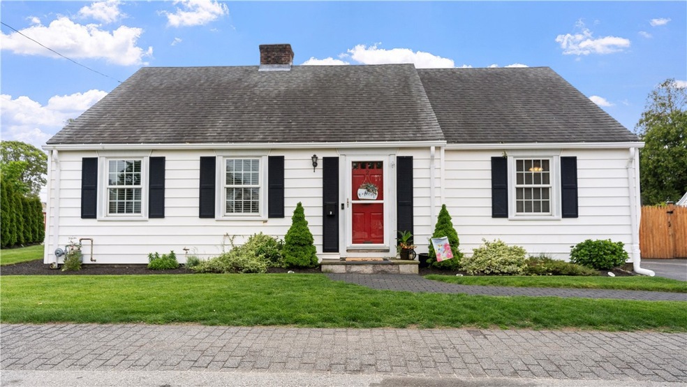 2 Roseland Ct, Riverside, RI 02915 - photo 1