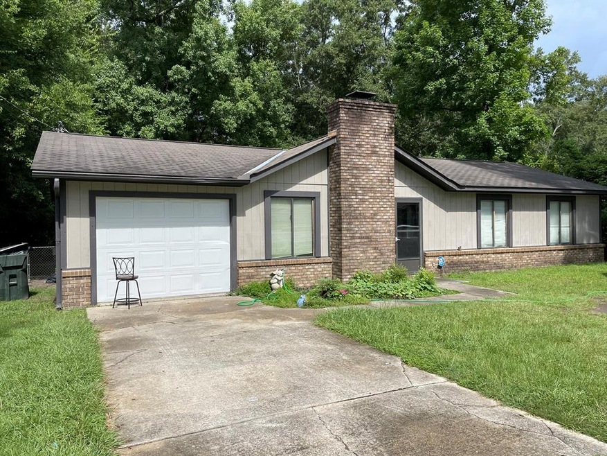 2207 Aberdeen Rd, Dothan, AL 36301 - photo 1